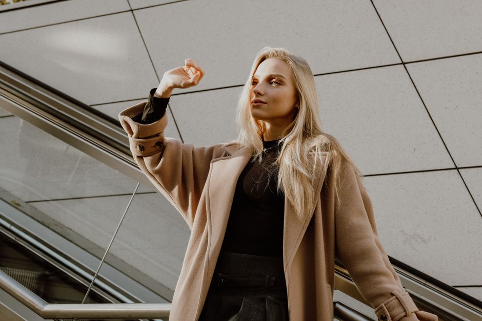 10-Piece Minimalist Capsule Wardrobe for Travel
