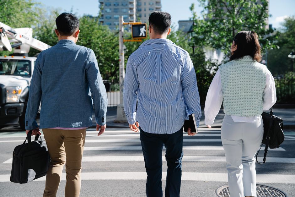 Ministry Of Supply Vs Athleta Performance Workwear: Ministry of Supply vs Athleta: Performance Workwear for the Hybrid Office